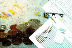 【金融業界への転職】未経験は難しい？仕事の種類とおすすめ資格7選