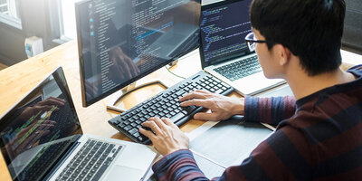 プログラマーの転職を徹底解説|プログラマーの種類も紹介