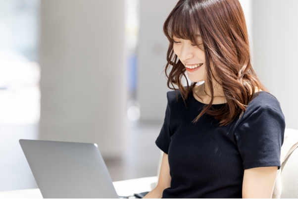 female-consultant-image.png