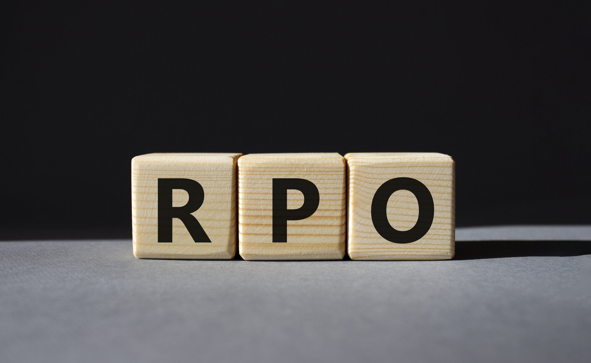 RPO(採用代行)とは?導入のメリット・デメリットや人事業務への影響を解説