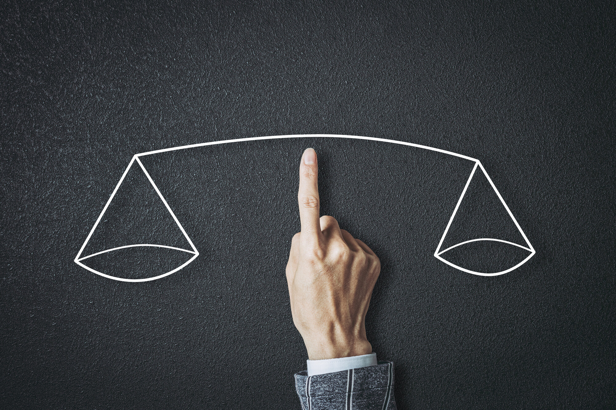 契約社員と派遣社員の違いは?どっちがいい?外資系企業でのキャリア構築も解説